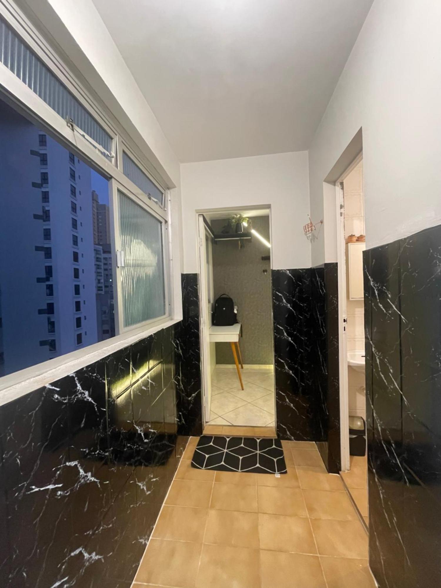 Hospedagem domiciliar Estilosa Com Garagem, Bem Localizado Quadra Mar, No Centro De