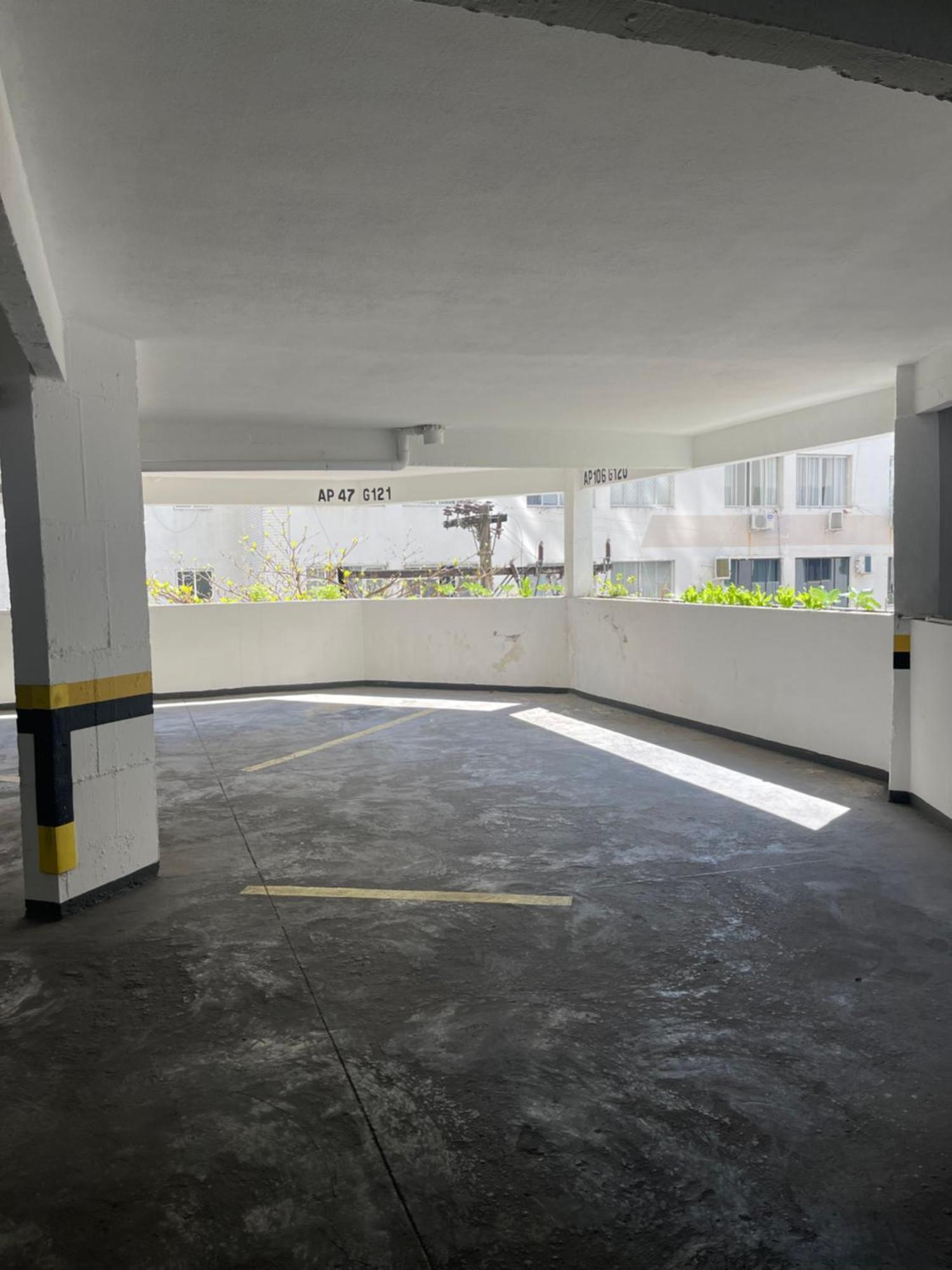 Estilosa Com Garagem, Bem Localizado Quadra Mar, No Centro De *