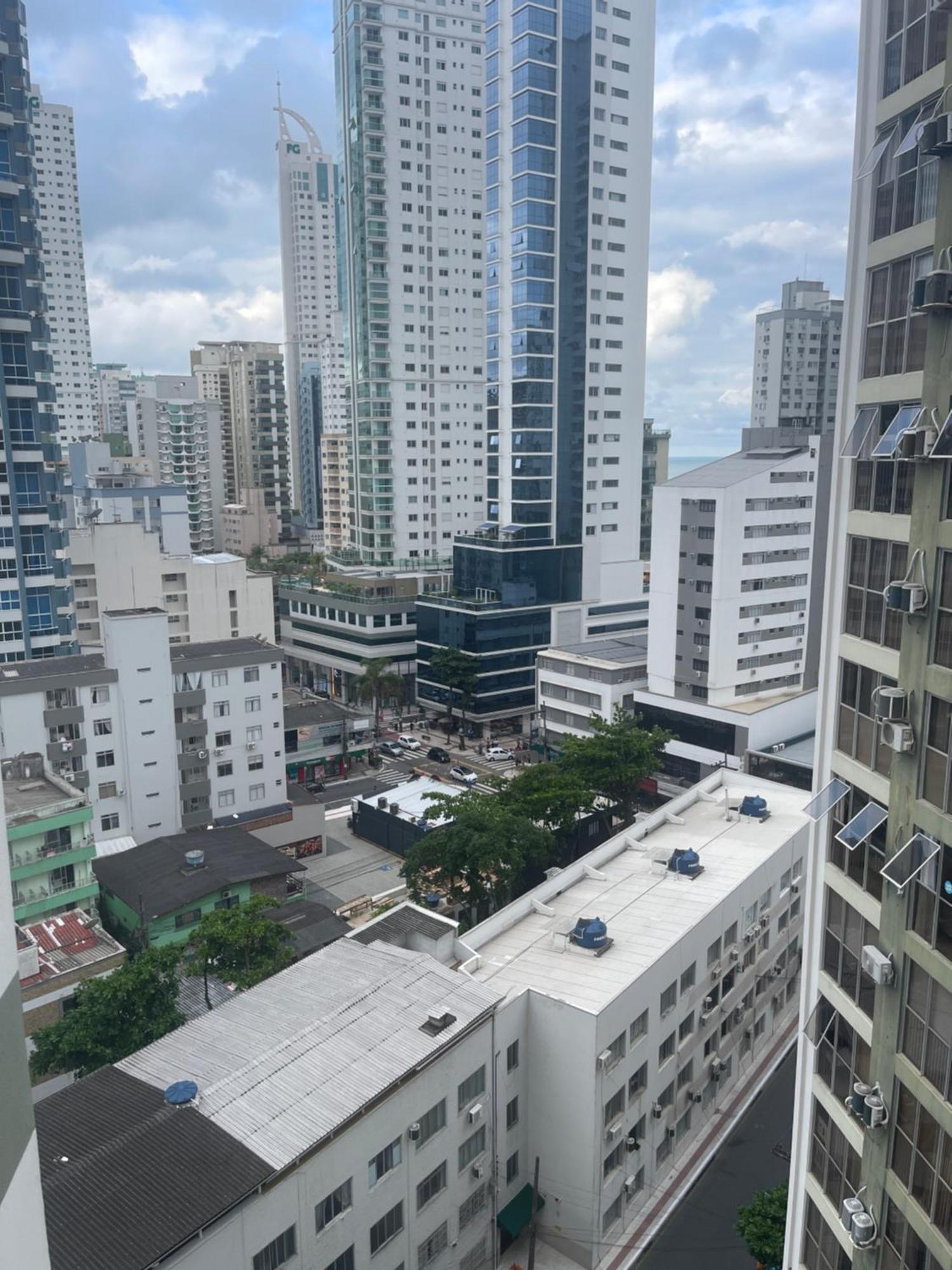 Estilosa Com Garagem, Bem Localizado Quadra Mar, No Centro De Hospedagem domiciliar *